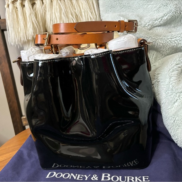 Dooney & Bourke Small Barlow Bag - Picture 4 of 9